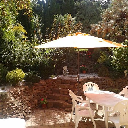 Cecey Vendeghaz Bed & Breakfast Eger Eksteriør bilde