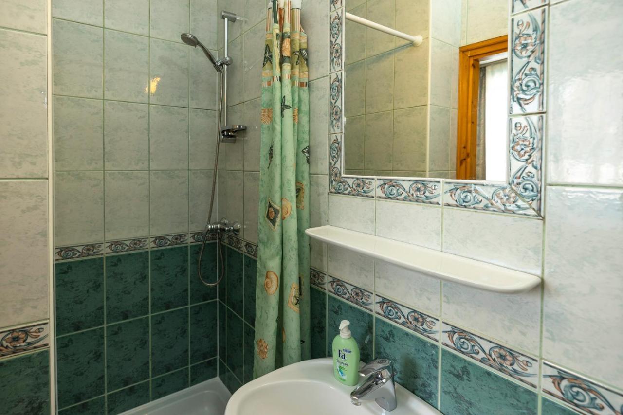 Cecey Vendeghaz Bed & Breakfast Eger Eksteriør bilde
