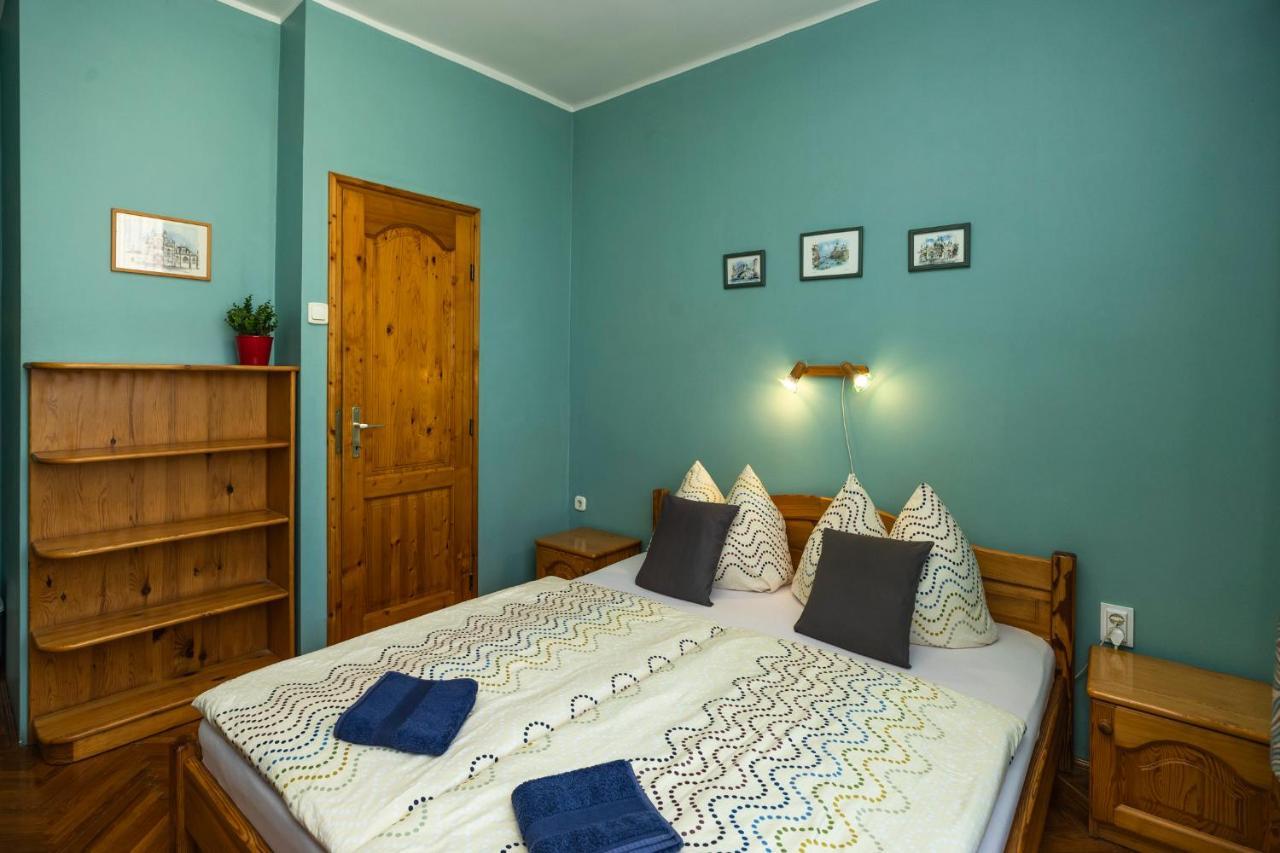 Cecey Vendeghaz Bed & Breakfast Eger Eksteriør bilde